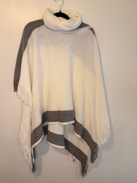 La Vie En Rose Sweaters - La Vie en Rose Colour Block Knit Poncho Shawl Fringe Hem O/S Cozy Neutral